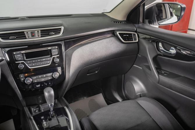 Nissan Qashqai II с пробегом 2018 года, цена 1 799 000 рублей, 166000 км, внедорожник, Автокод Объявления