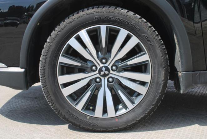 Mitsubishi Outlander III Рестайлинг 3 с пробегом 2019 года, цена 2 630 000 рублей, 68018 км, внедорожник, Автокод Объявления