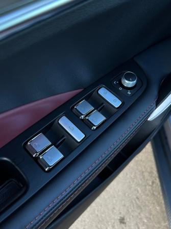 Geely Coolray I с пробегом 2023 года, цена 2 000 000 рублей, 26357 км, внедорожник, Автокод Объявления