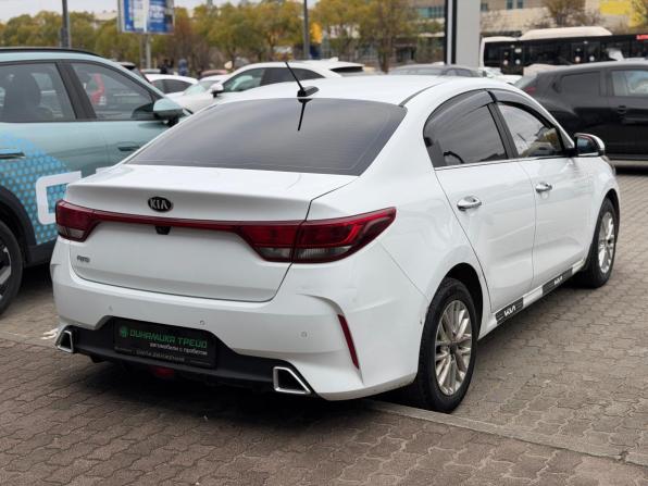 Kia Rio IV Рестайлинг с пробегом 2020 года, цена 1 374 000 рублей, 155005 км, седан, Автокод Объявления