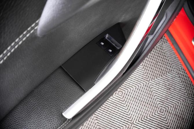 Opel Astra J Рестайлинг с пробегом 2012 года, цена 779 000 рублей, 163048 км, хэтчбек, Автокод Объявления
