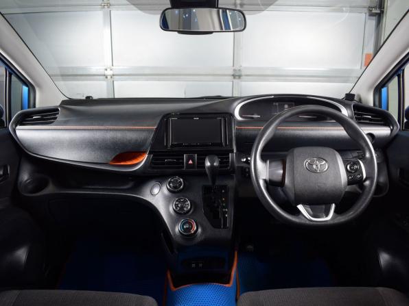 Toyota Sienta II Рестайлинг с пробегом 2019 года, цена 1 249 995 рублей, 184189 км, компактвэн, Автокод Объявления