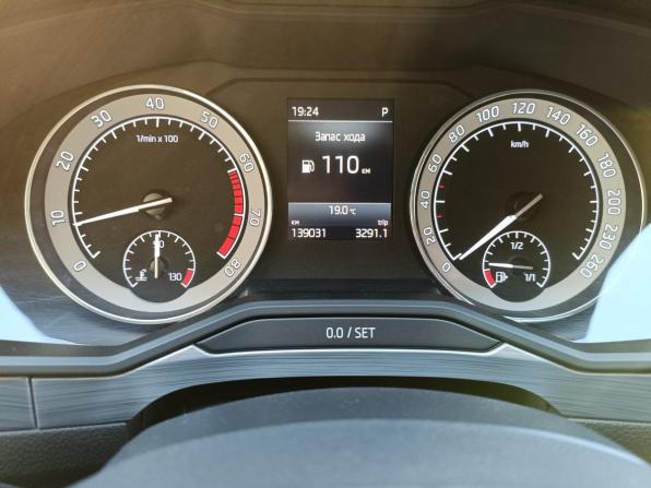 Skoda Superb III Рестайлинг с пробегом 2021 года, цена 2 419 000 рублей, 139031 км, лифтбек, Автокод Объявления
