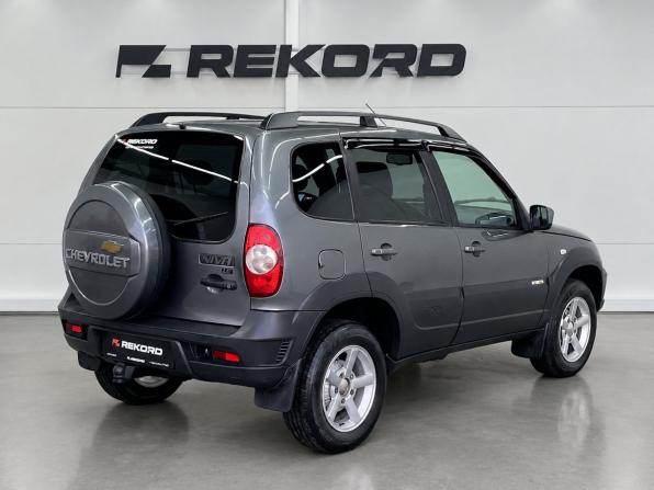 Chevrolet Niva I Рестайлинг с пробегом 2017 года, цена 700 000 рублей, 104763 км, внедорожник, Автокод Объявления