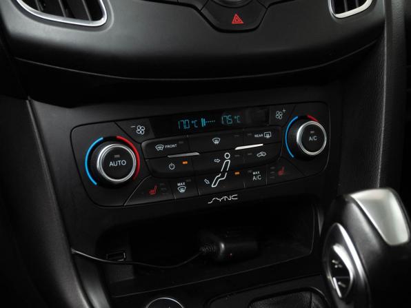 Ford Focus III Рестайлинг с пробегом 2016 года, цена 1 035 000 рублей, 159000 км, седан, Автокод Объявления