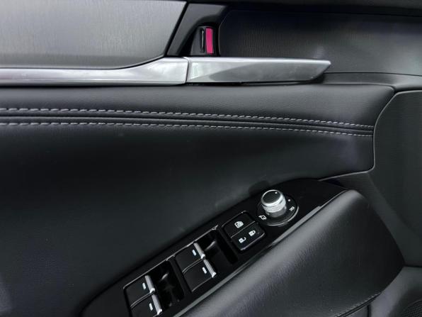 Mazda 6 III (GJ) Рестайлинг 2 с пробегом 2022 года, цена 2 450 000 рублей, 148928 км, седан, Автокод Объявления
