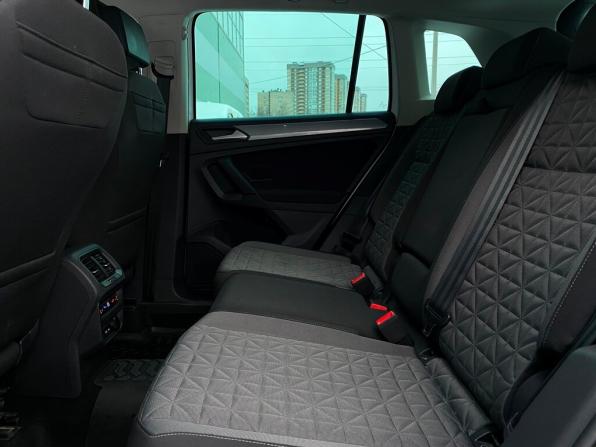 Volkswagen Tiguan II Рестайлинг с пробегом 2021 года, цена 3 152 200 рублей, 81708 км, внедорожник, Автокод Объявления