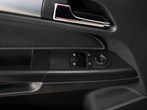 Opel Astra H Рестайлинг с пробегом 2012 года, цена 650 000 рублей, 241000 км, седан, Автокод Объявления