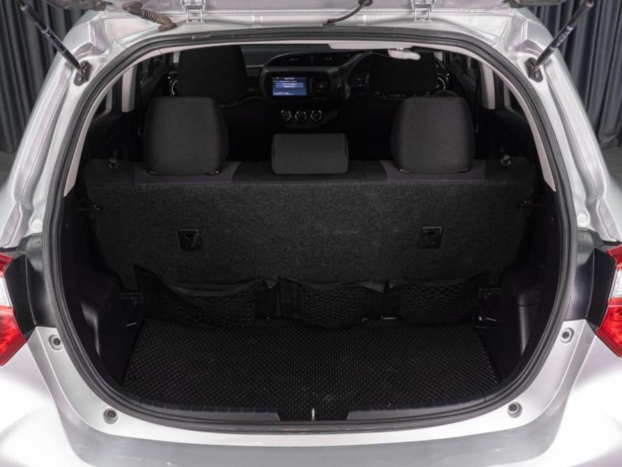 Toyota Vitz III (XP130) Рестайлинг 2 Тюмень  - изображение 16