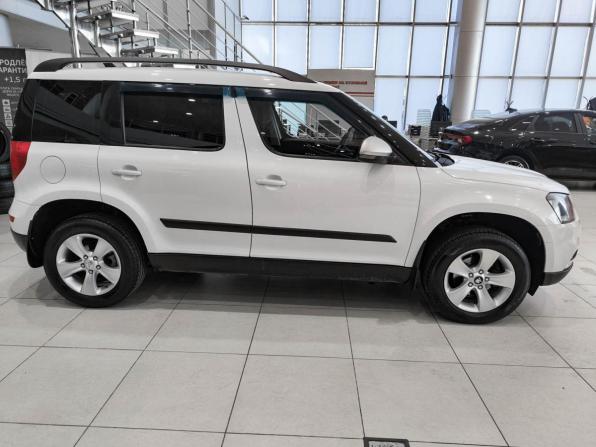 Skoda Yeti I Рестайлинг с пробегом 2017 года, цена 1 380 000 рублей, 107183 км, внедорожник, Автокод Объявления