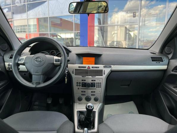 Opel Astra H Рестайлинг с пробегом 2008 года, цена 550 000 рублей, 176330 км, седан, Автокод Объявления
