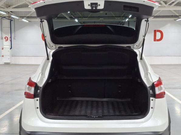 Nissan Qashqai II с пробегом 2016 года, цена 1 849 000 рублей, 90001 км, внедорожник, Автокод Объявления