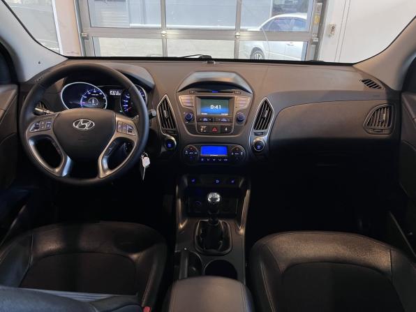 Hyundai ix35 I Рестайлинг с пробегом 2014 года, цена 1 100 000 рублей, 261826 км, внедорожник, Автокод Объявления