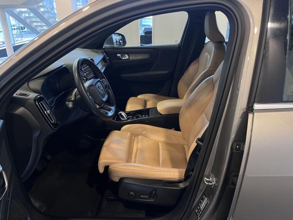 Volvo XC40 I с пробегом 2021 года, цена 3 550 000 рублей, 112280 км, внедорожник, Автокод Объявления