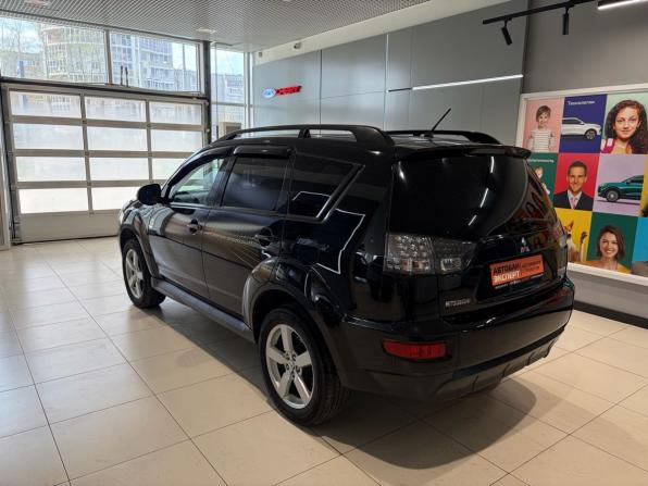 Mitsubishi Outlander II Рестайлинг с пробегом 2011 года, цена 1 079 000 рублей, 250000 км, внедорожник, Автокод Объявления