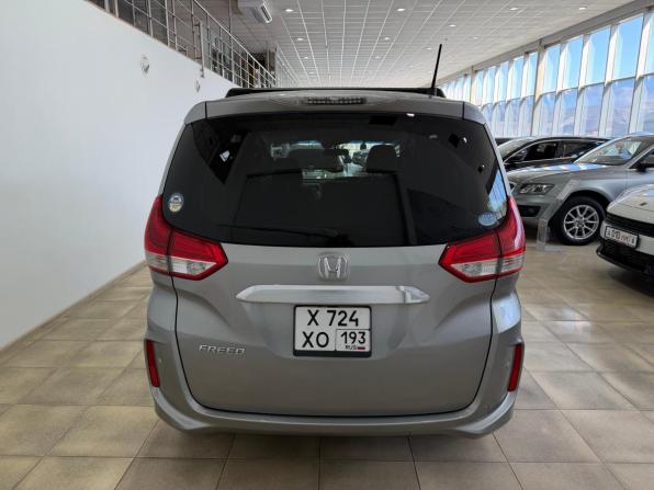 Honda Freed II с пробегом 2019 года, цена 1 600 000 рублей, 134000 км, компактвэн, Автокод Объявления