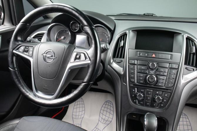 Opel Astra J Рестайлинг с пробегом 2014 года, цена 1 089 000 рублей, 170000 км, хэтчбек, Автокод Объявления