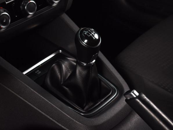 Volkswagen Jetta VI Рестайлинг с пробегом 2014 года, цена 944 995 рублей, 200548 км, седан, Автокод Объявления