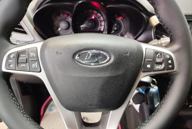 Lada (ВАЗ) Vesta I с пробегом 2018 года, цена 840 000 рублей, 201042 км, универсал, Автокод Объявления