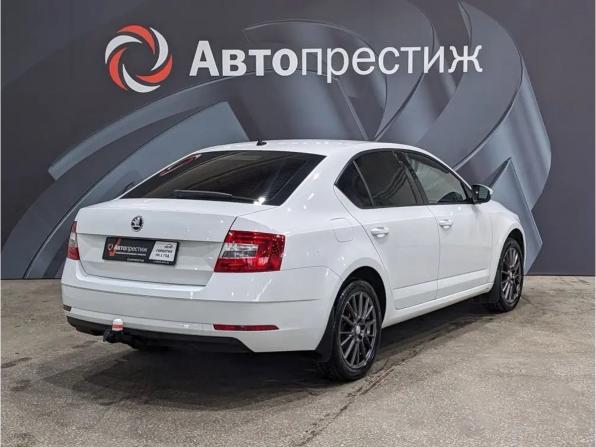 Skoda Octavia III (A7) Рестайлинг с пробегом 2020 года, цена 1 975 000 рублей, 122500 км, лифтбек, Автокод Объявления
