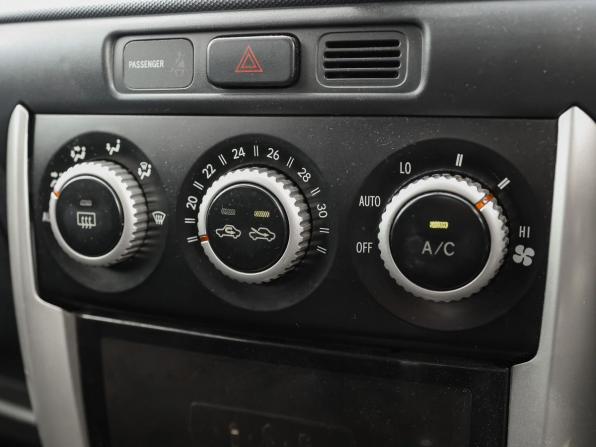 Toyota Ist I с пробегом 2003 года, цена 399 000 рублей, 281000 км, хэтчбек, Автокод Объявления