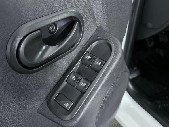 Lada (ВАЗ) Largus I Рестайлинг с пробегом 2024 года, цена 1 460 000 рублей, 17939 км, универсал, Автокод Объявления