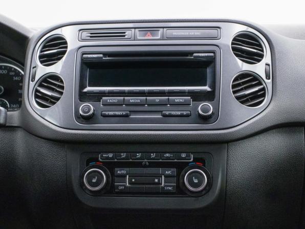 Volkswagen Tiguan I Рестайлинг с пробегом 2012 года, цена 945 000 рублей, 222660 км, внедорожник, Автокод Объявления