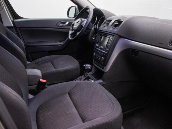 Skoda Yeti I с пробегом 2012 года, цена 720 000 рублей, 235846 км, внедорожник, Автокод Объявления