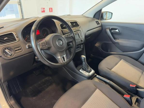 Volkswagen Polo V с пробегом 2014 года, цена 699 000 рублей, 266096 км, седан, Автокод Объявления