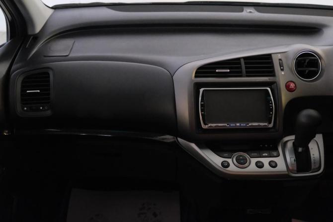 Honda Stream II Рестайлинг с пробегом 2009 года, цена 1 419 000 рублей, 180000 км, компактвэн, Автокод Объявления