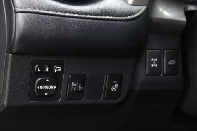 Toyota RAV4 IV (XA40) Рестайлинг с пробегом 2017 года, цена 2 095 170 рублей, 294866 км, внедорожник, Автокод Объявления