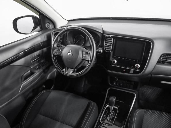 Mitsubishi Outlander III Рестайлинг 3 с пробегом 2020 года, цена 2 249 000 рублей, 129989 км, внедорожник, Автокод Объявления