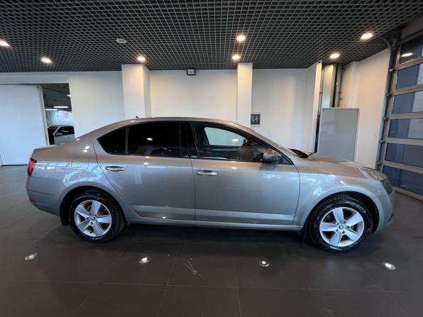 Skoda Octavia III (A7) Рестайлинг с пробегом 2018 года, цена 1 953 000 рублей, 83637 км, лифтбек, Автокод Объявления