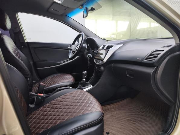 Hyundai Solaris I с пробегом 2012 года, цена 690 000 рублей, 120530 км, седан, Автокод Объявления