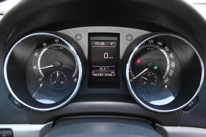 Skoda Yeti I Рестайлинг с пробегом 2016 года, цена 1 187 000 рублей, 186341 км, внедорожник, Автокод Объявления