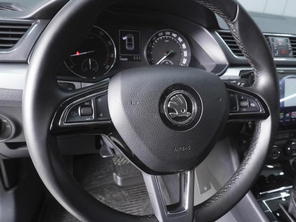 Skoda Superb III с пробегом 2015 года, цена 1 780 000 рублей, 159199 км, лифтбек, Автокод Объявления