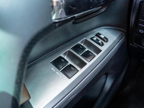 Toyota Land Cruiser 200 Series Рестайлинг 1 с пробегом 2014 года, цена 4 399 000 рублей, 330980 км, внедорожник, Автокод Объявления