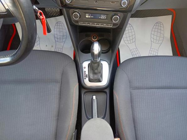 Volkswagen Polo V Рестайлинг с пробегом 2017 года, цена 1 129 995 рублей, 143744 км, седан, Автокод Объявления