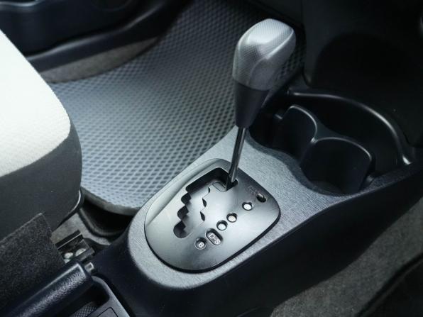 Toyota Vitz III (XP130) с пробегом 2012 года, цена 810 000 рублей, 72125 км, хэтчбек, Автокод Объявления