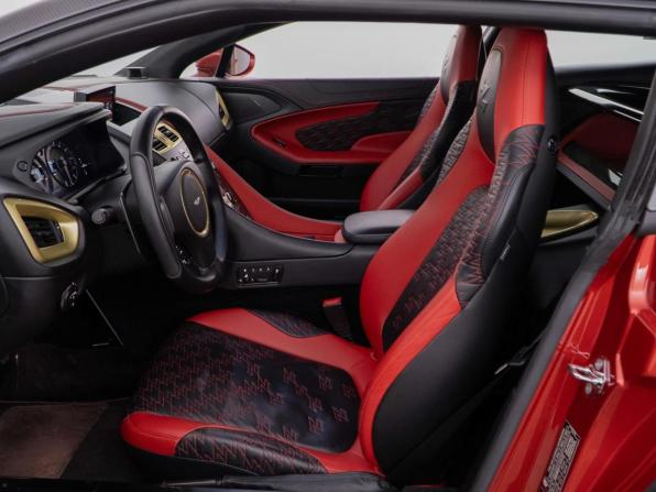 Aston Martin Vanquish Zagato II с пробегом 2019 года, цена 80 900 000 рублей, 4955 км, хэтчбек, Автокод Объявления