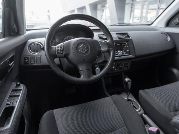 Suzuki Swift III с пробегом 2008 года, цена 545 000 рублей, 227524 км, хэтчбек, Автокод Объявления