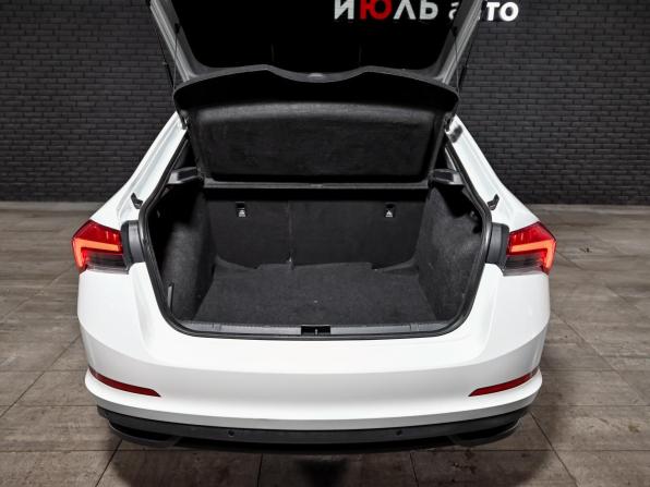 Skoda Rapid II с пробегом 2021 года, цена 1 620 000 рублей, 88195 км, лифтбек, Автокод Объявления