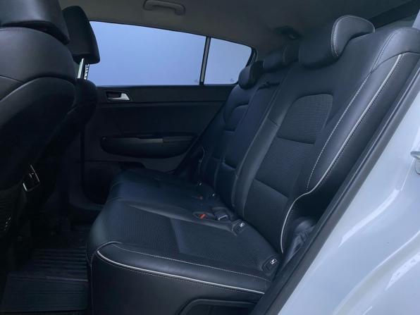 Kia Sportage IV Рестайлинг с пробегом 2018 года, цена 2 570 000 рублей, 77000 км, внедорожник, Автокод Объявления