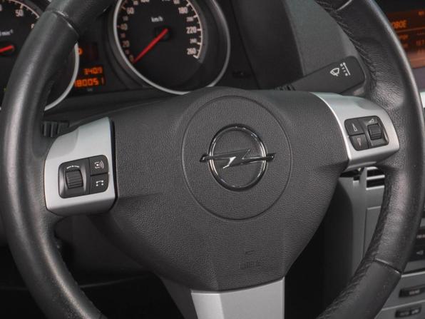 Opel Astra H Рестайлинг с пробегом 2010 года, цена 699 000 рублей, 180051 км, седан, Автокод Объявления