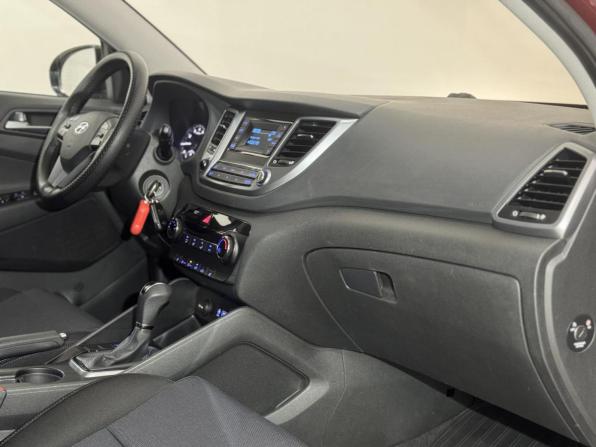 Hyundai Tucson III с пробегом 2016 года, цена 1 615 000 рублей, 194420 км, внедорожник, Автокод Объявления