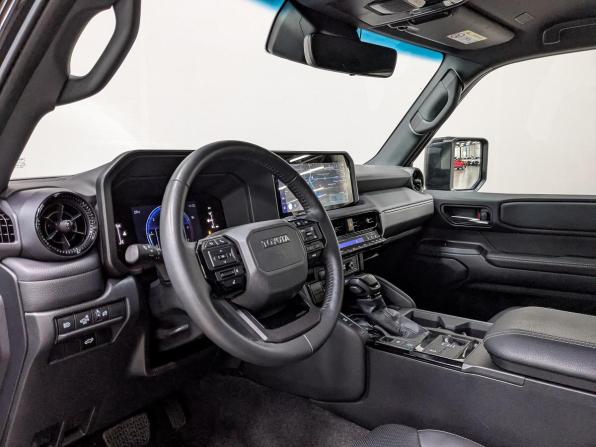 Toyota Land Cruiser Prado 250 Series с пробегом 2024 года, цена 7 850 000 рублей, 15721 км, внедорожник, Автокод Объявления