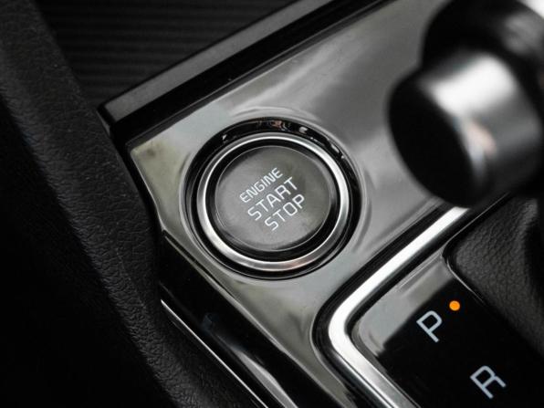 Kia Sportage V с пробегом 2022 года, цена 3 239 000 рублей, 39155 км, внедорожник, Автокод Объявления