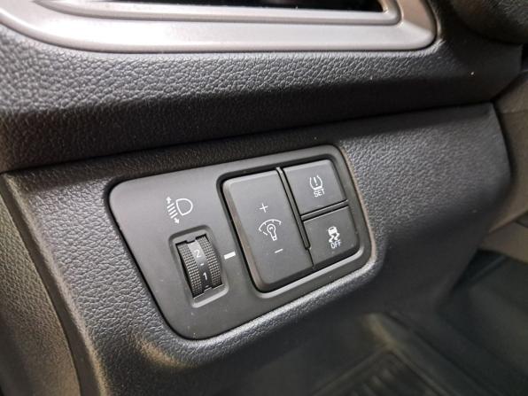 Hyundai Solaris II с пробегом 2019 года, цена 1 435 000 рублей, 141010 км, седан, Автокод Объявления