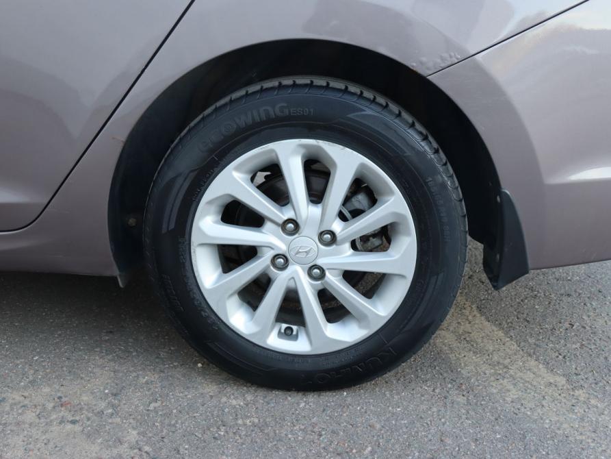 Hyundai Solaris II Москва  - изображение 9