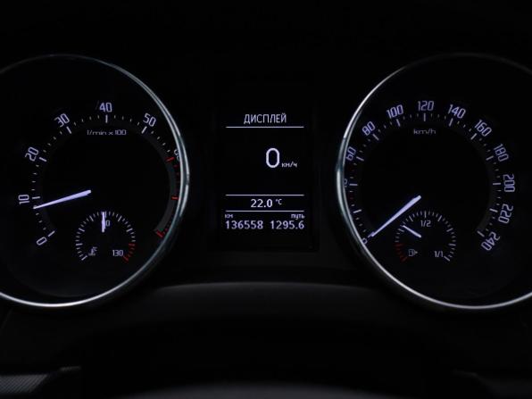 Skoda Yeti I Рестайлинг с пробегом 2017 года, цена 1 445 000 рублей, 136556 км, внедорожник, Автокод Объявления